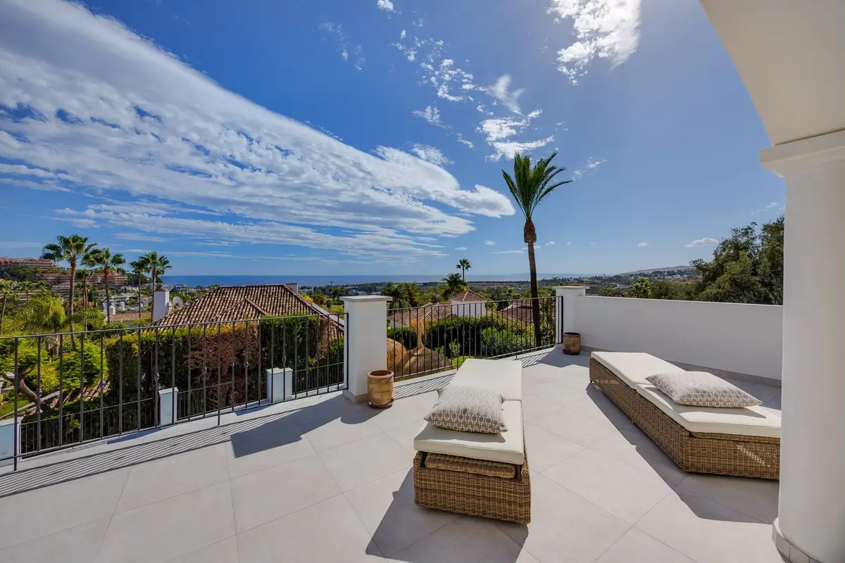 Detached Villa in Nueva Andalucía