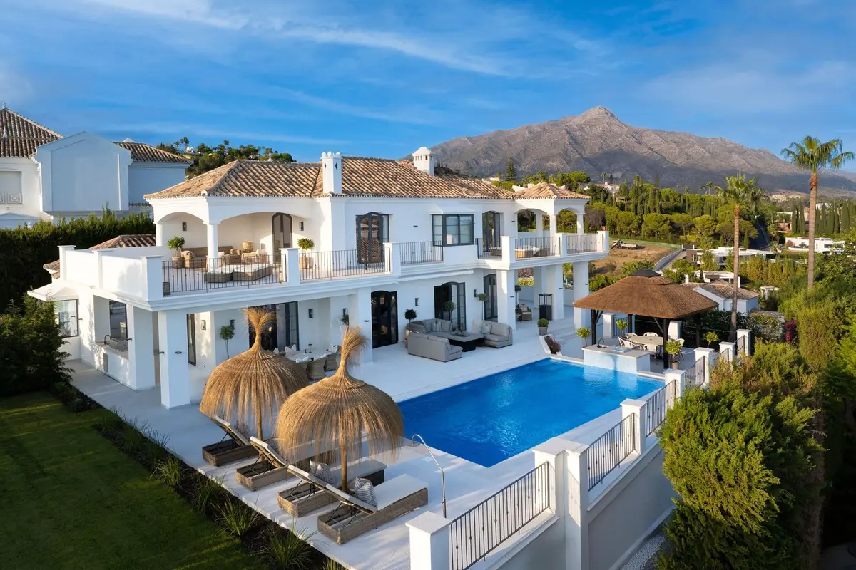 Detached Villa in Nueva Andalucía