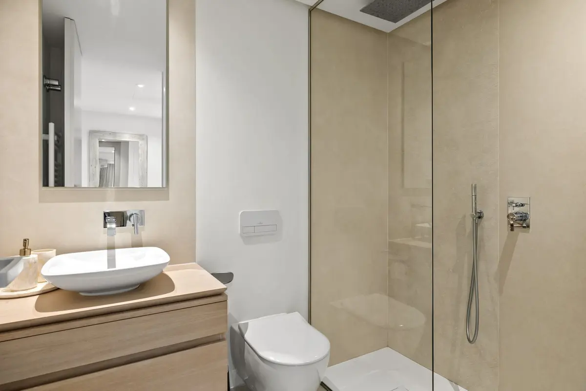 Middle Floor Apartment in Nueva Andalucía