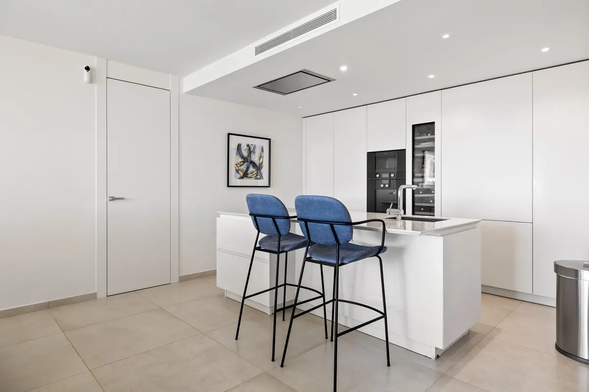 Middle Floor Apartment in Nueva Andalucía