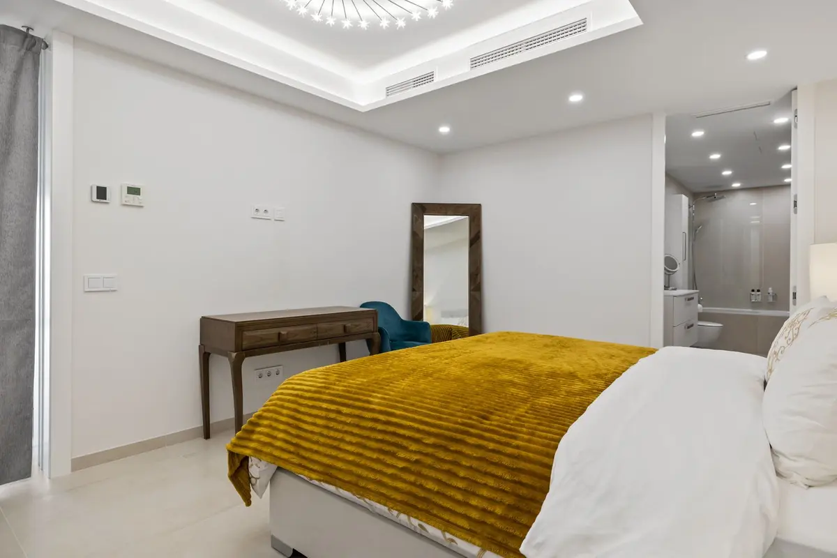 Middle Floor Apartment in Nueva Andalucía