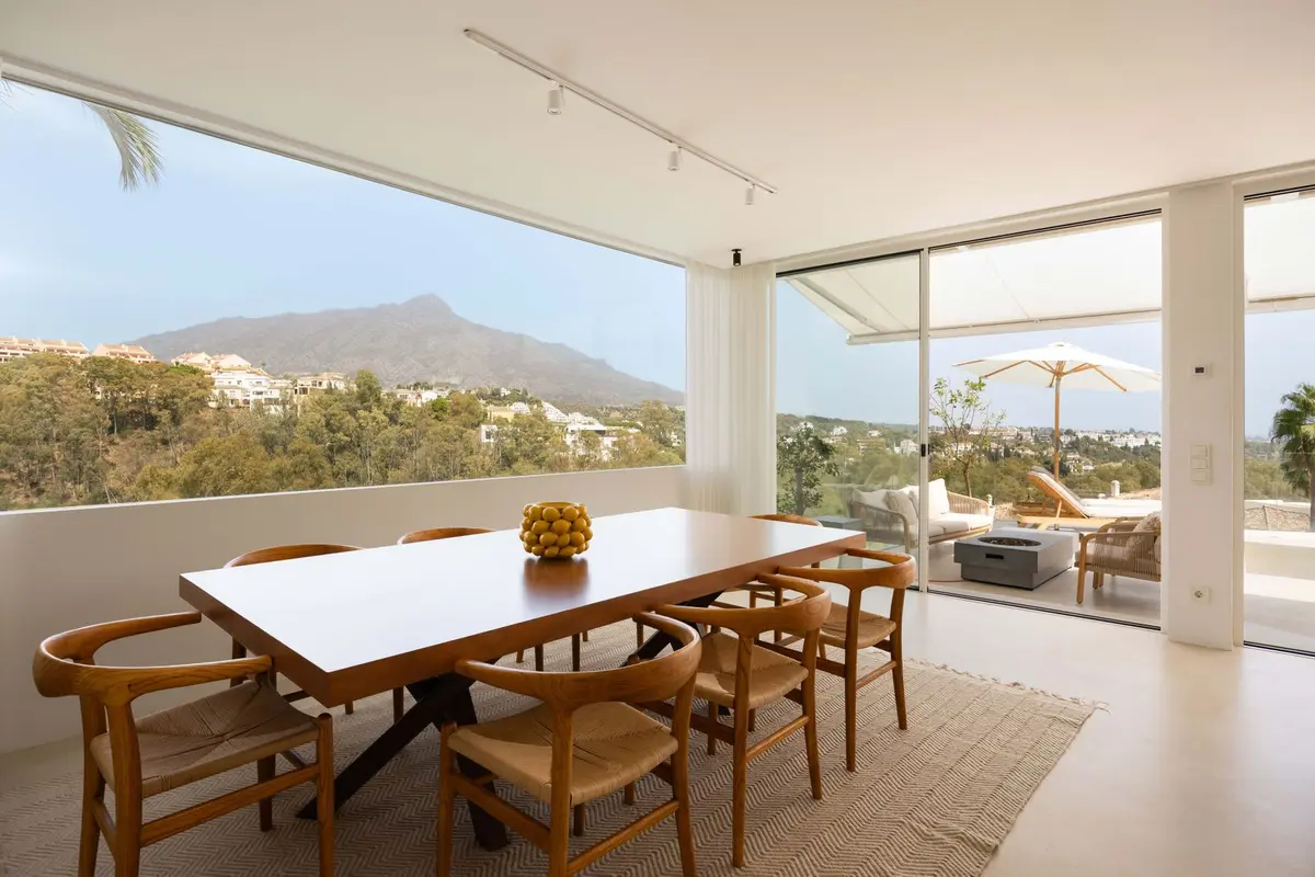 Middle Floor Apartment in Nueva Andalucía