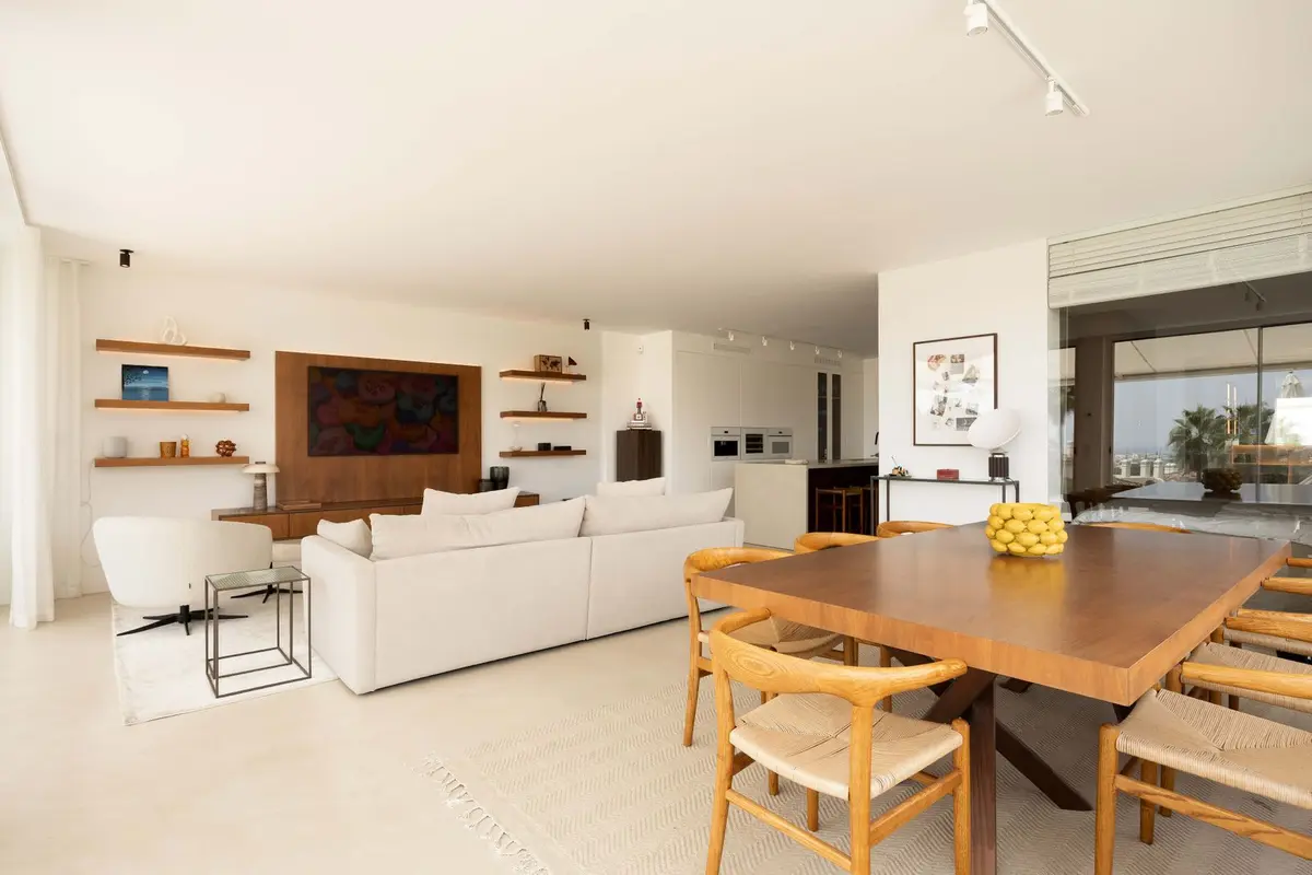 Middle Floor Apartment in Nueva Andalucía