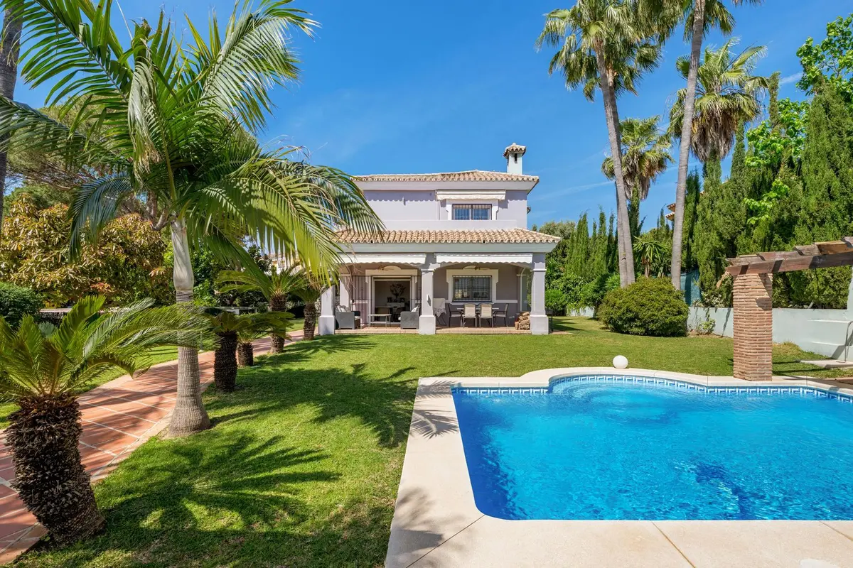 Detached Villa in Estepona