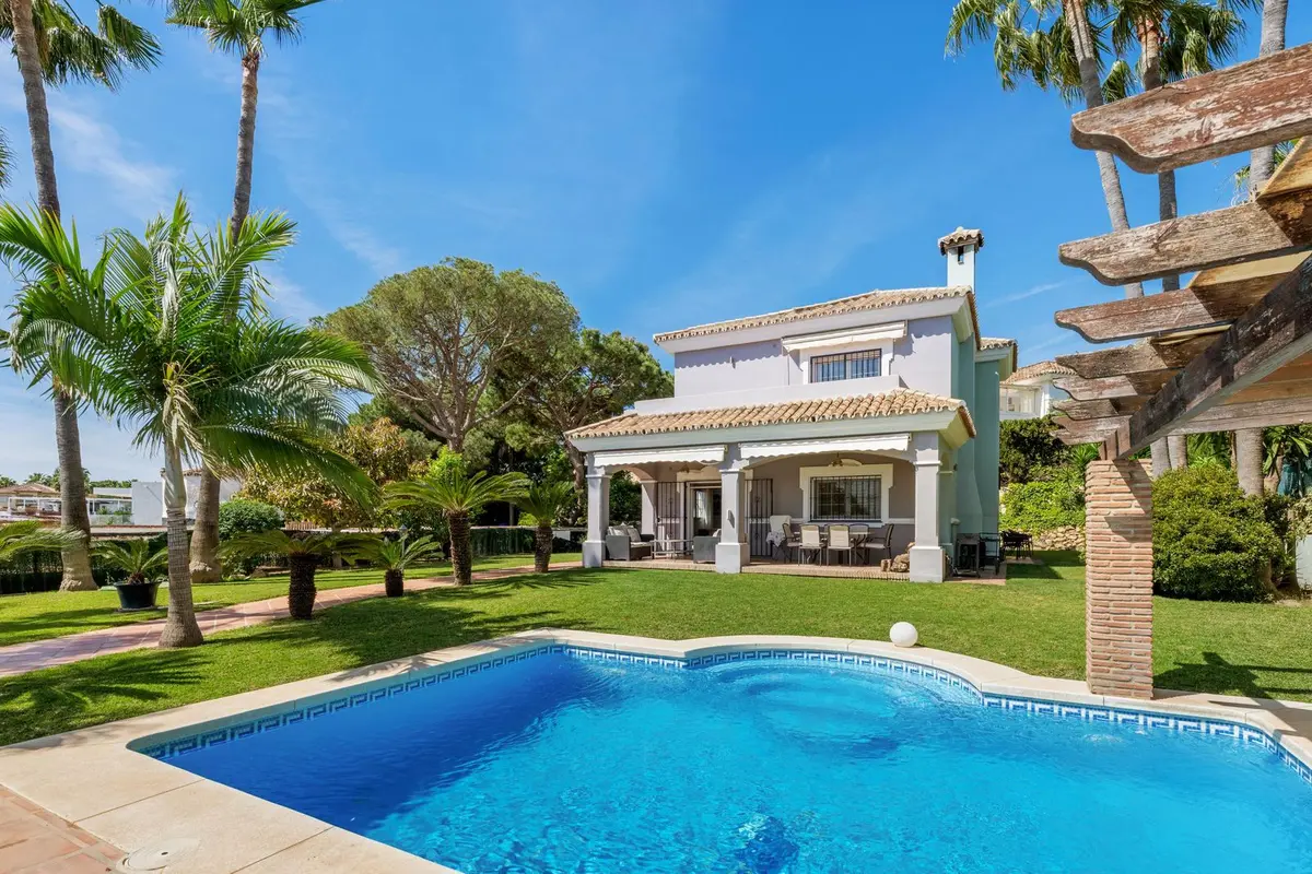 Detached Villa in Estepona