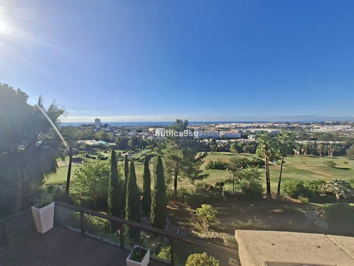 Middle Floor Apartment in Nueva Andalucía