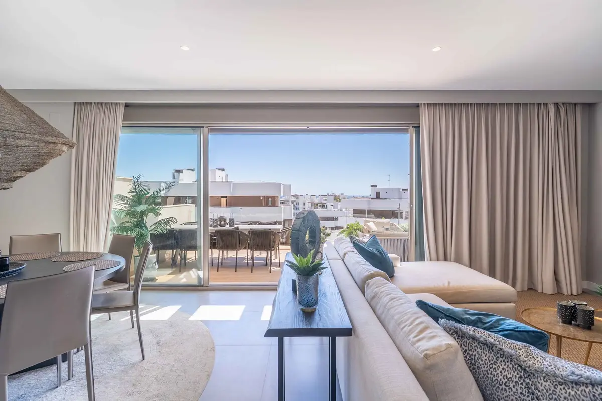 Top Floor Apartment in Estepona