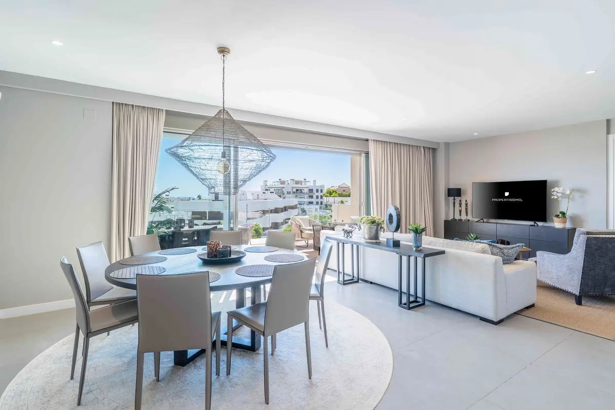 Top Floor Apartment in Estepona