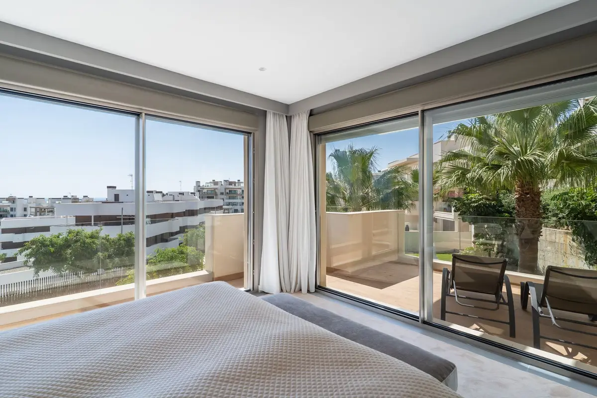 Top Floor Apartment in Estepona