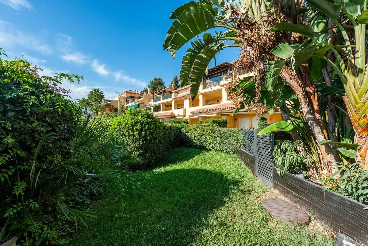 Ground Floor Apartment in Nueva Andalucía