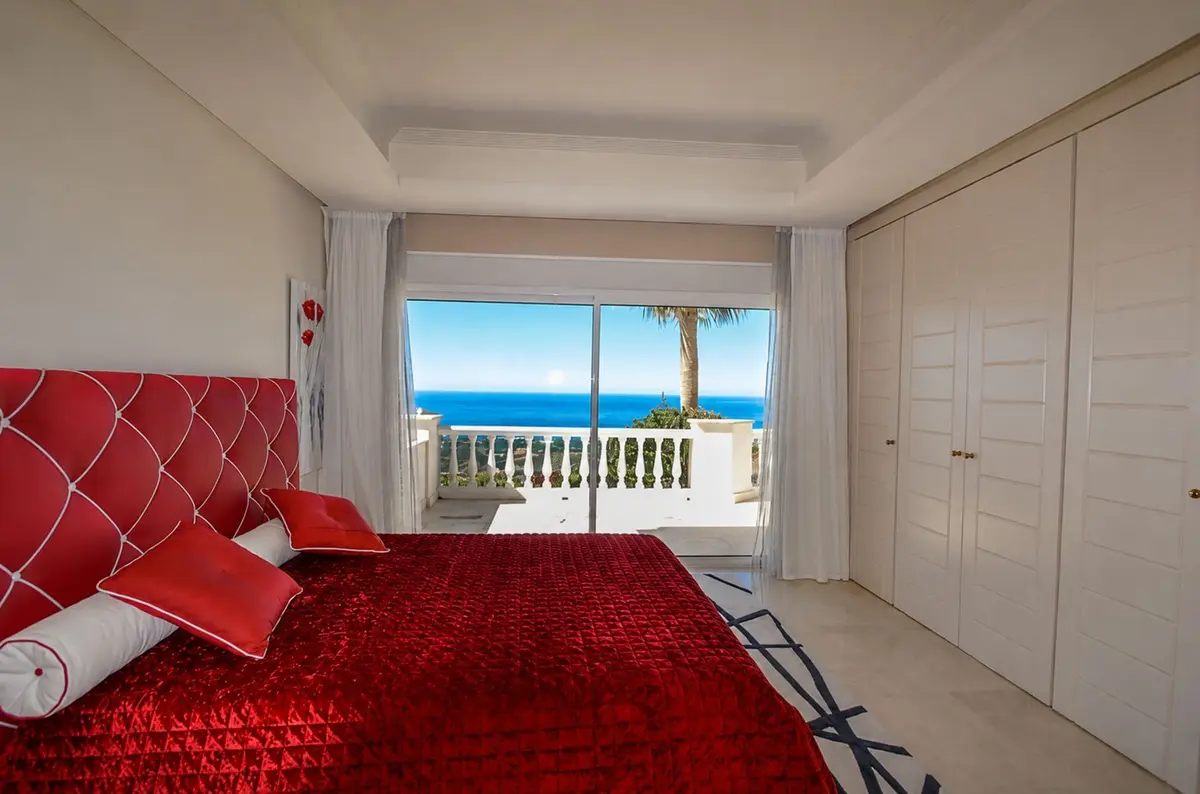 Detached Villa in Marbella