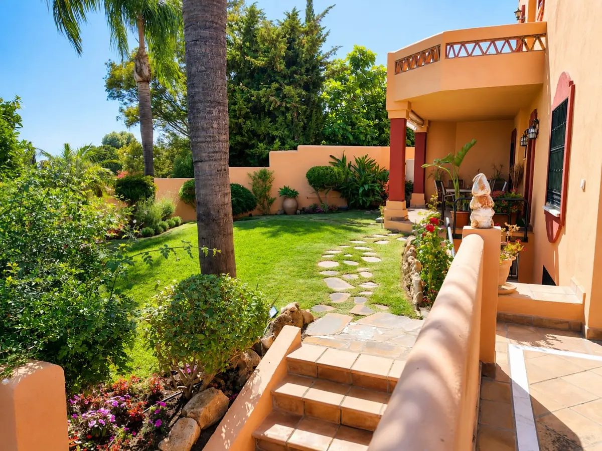 Semi-Detached House in Marbella
