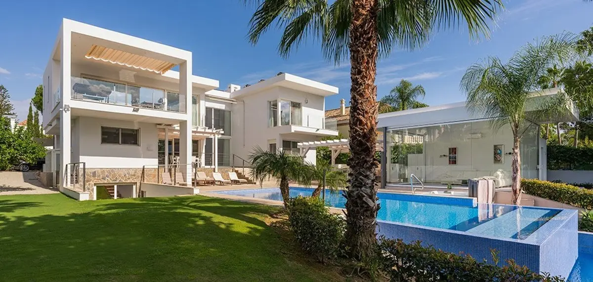 Detached Villa in Nueva Andalucía