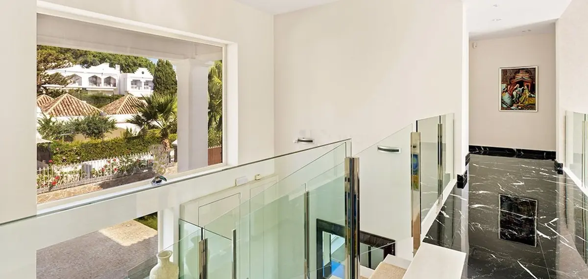 Detached Villa in Nueva Andalucía