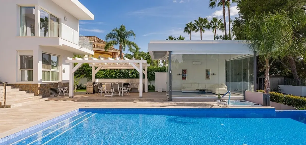 Detached Villa in Nueva Andalucía