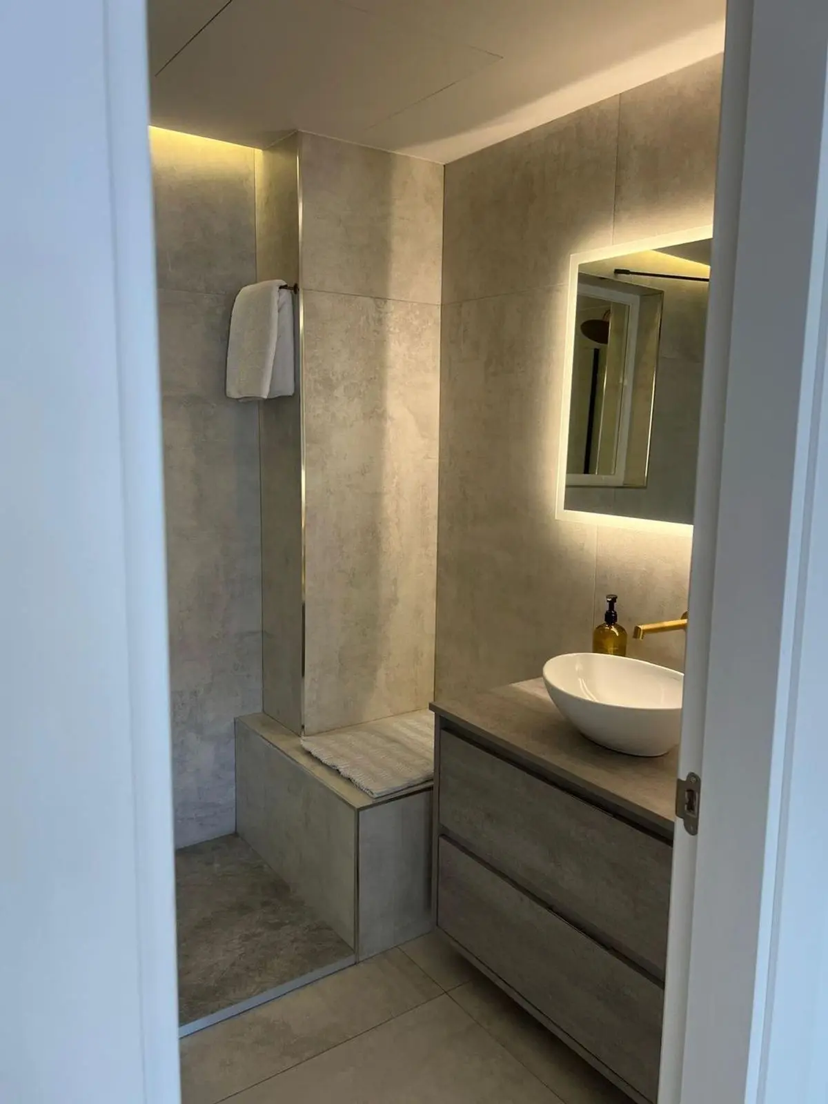 Middle Floor Apartment in Puerto Banús