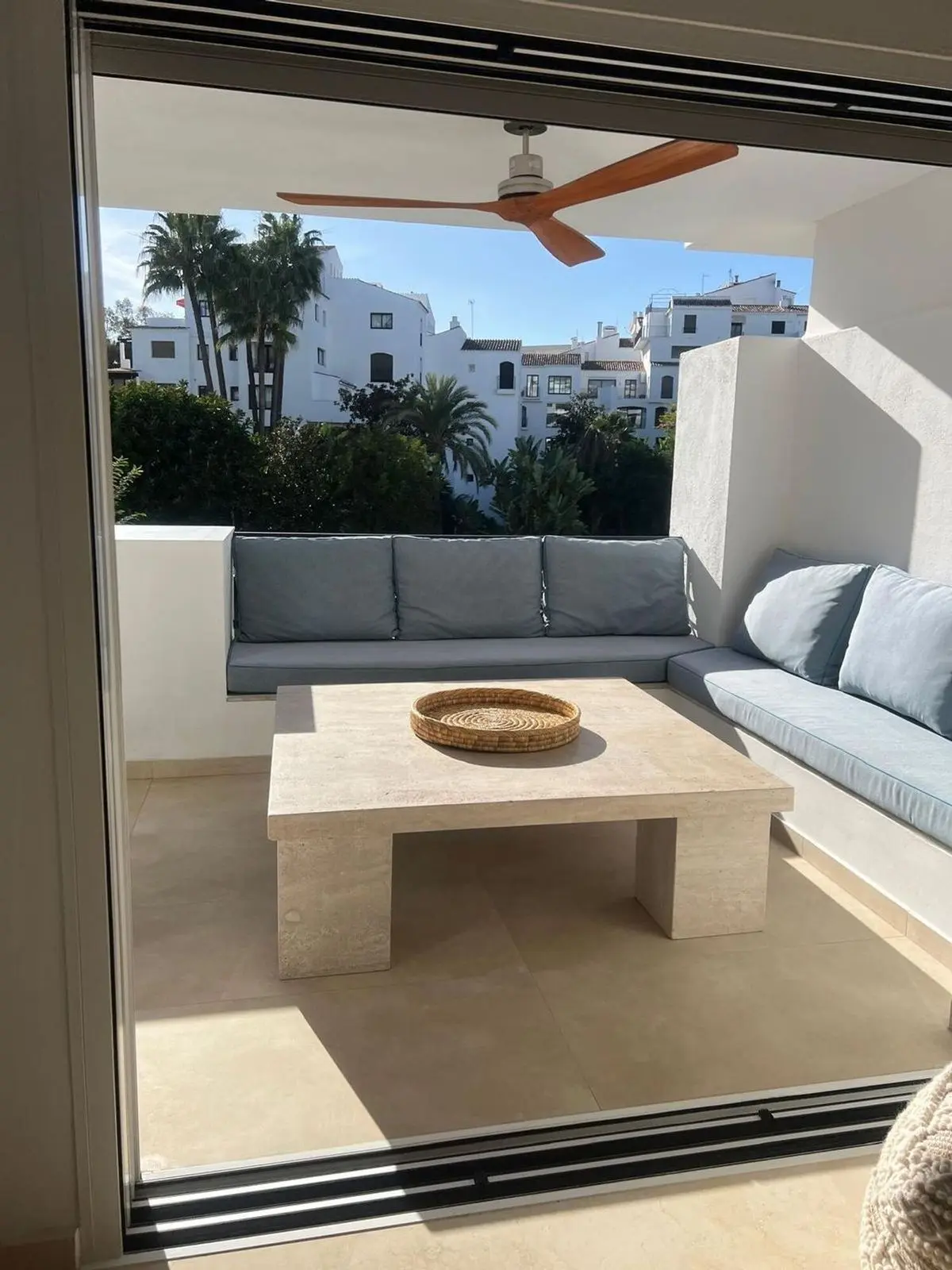 Middle Floor Apartment in Puerto Banús