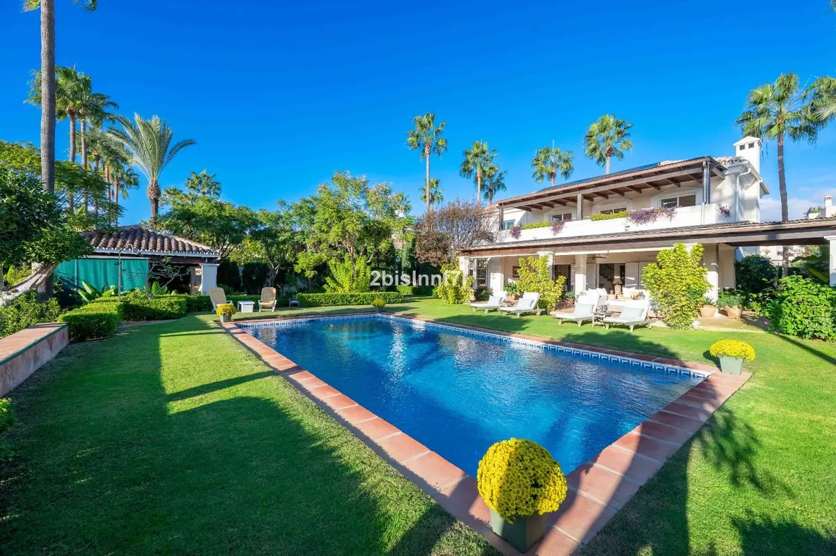 Detached Villa in Elviria