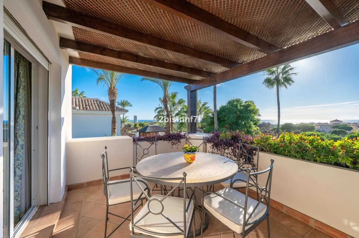 Detached Villa in Elviria