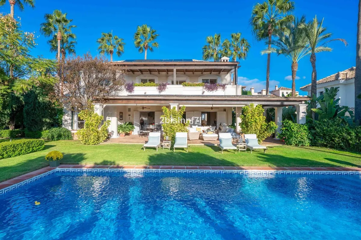 Detached Villa in Elviria