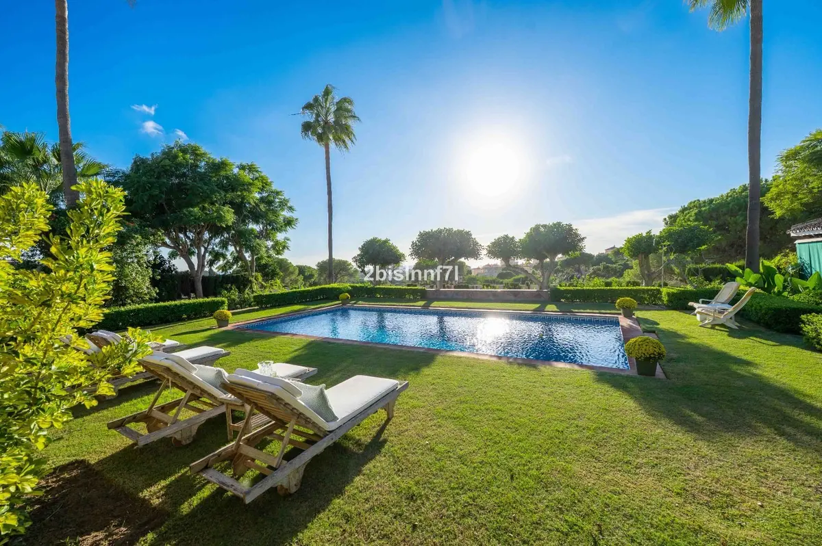 Detached Villa in Elviria