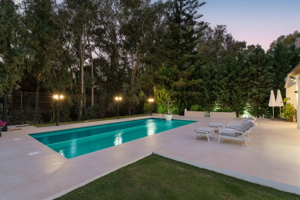 Detached Villa in Nueva Andalucía