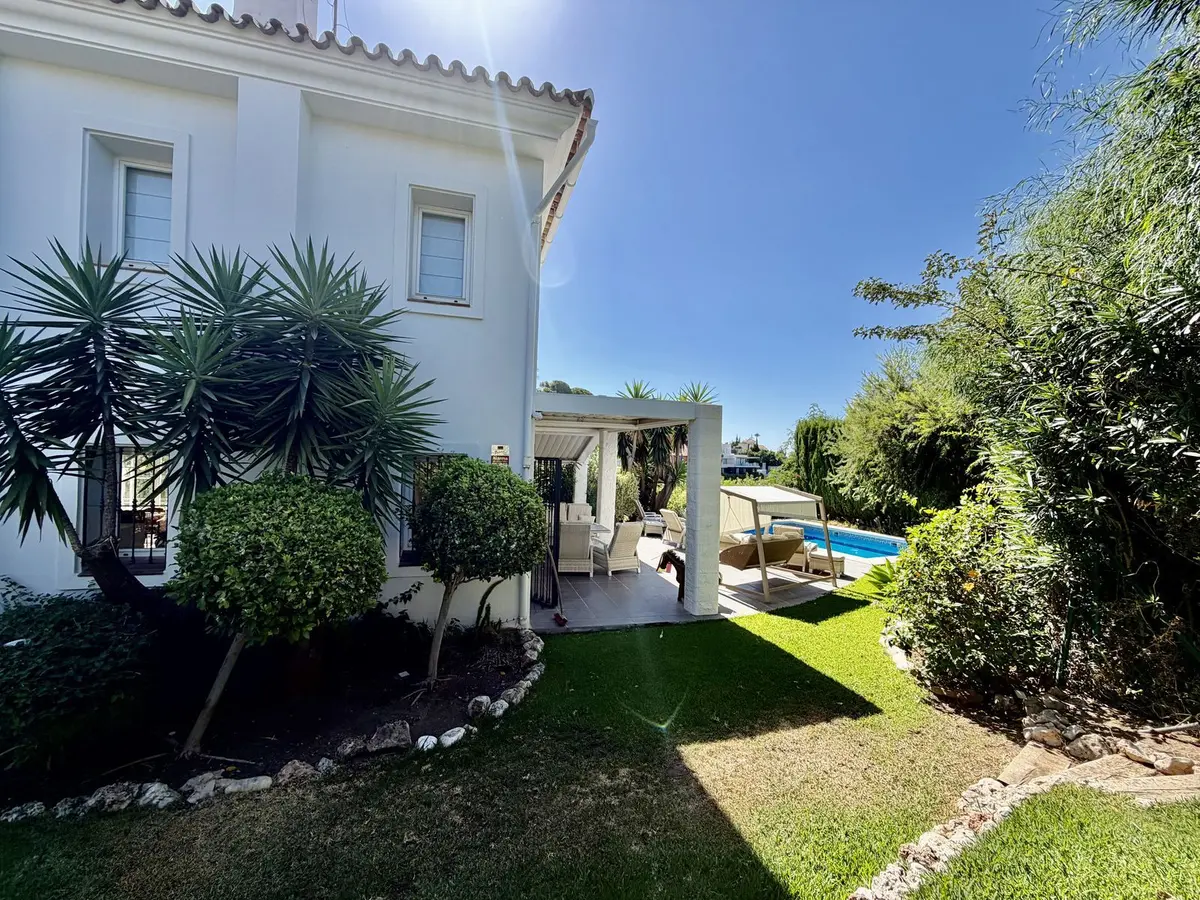 Detached Villa in El Rosario