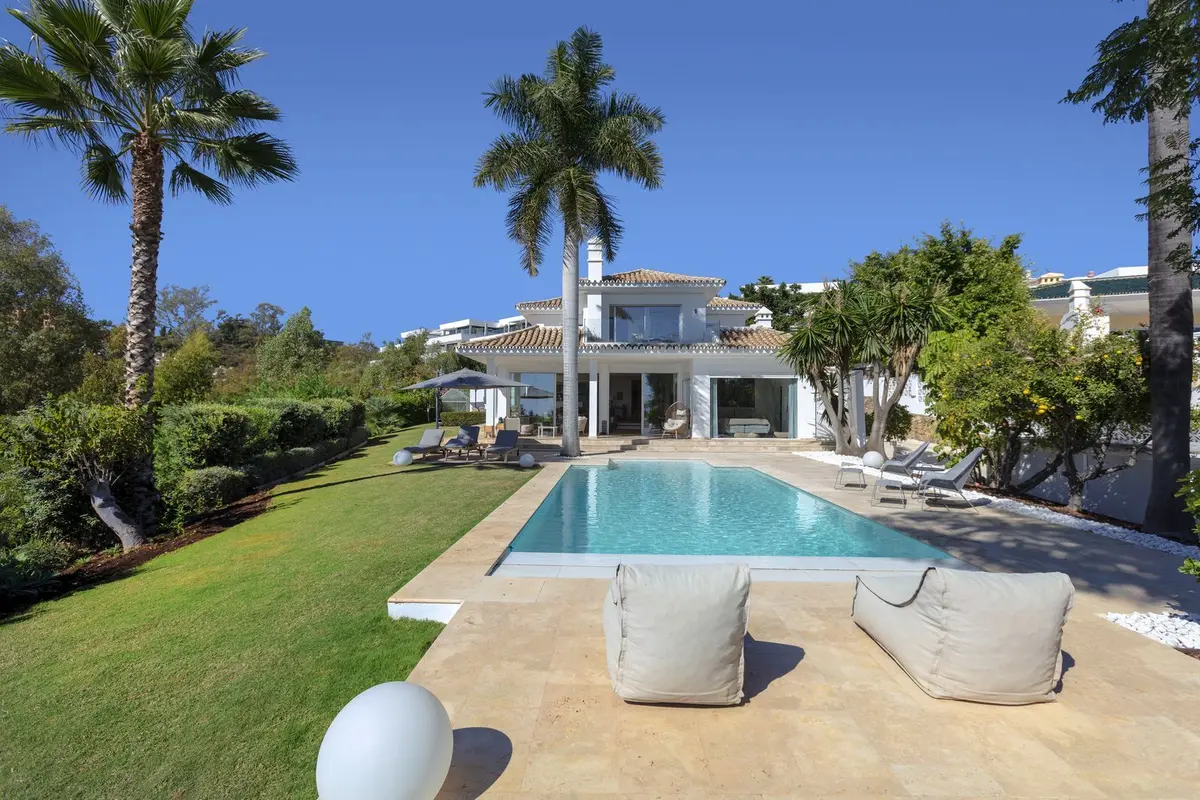Detached Villa in Nueva Andalucía