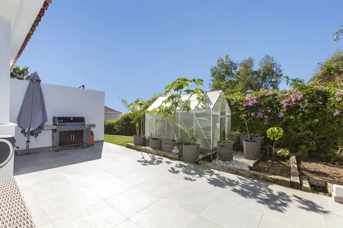 Detached Villa in Nueva Andalucía