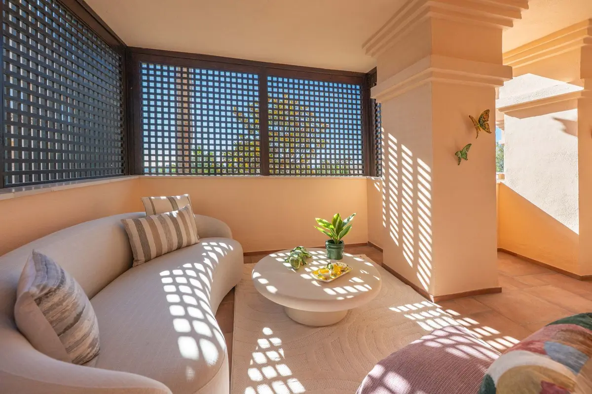 Middle Floor Apartment in Nueva Andalucía