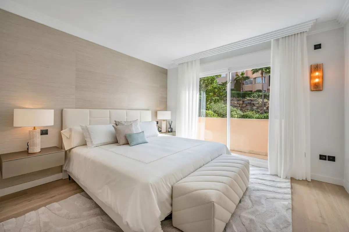 Middle Floor Apartment in Nueva Andalucía