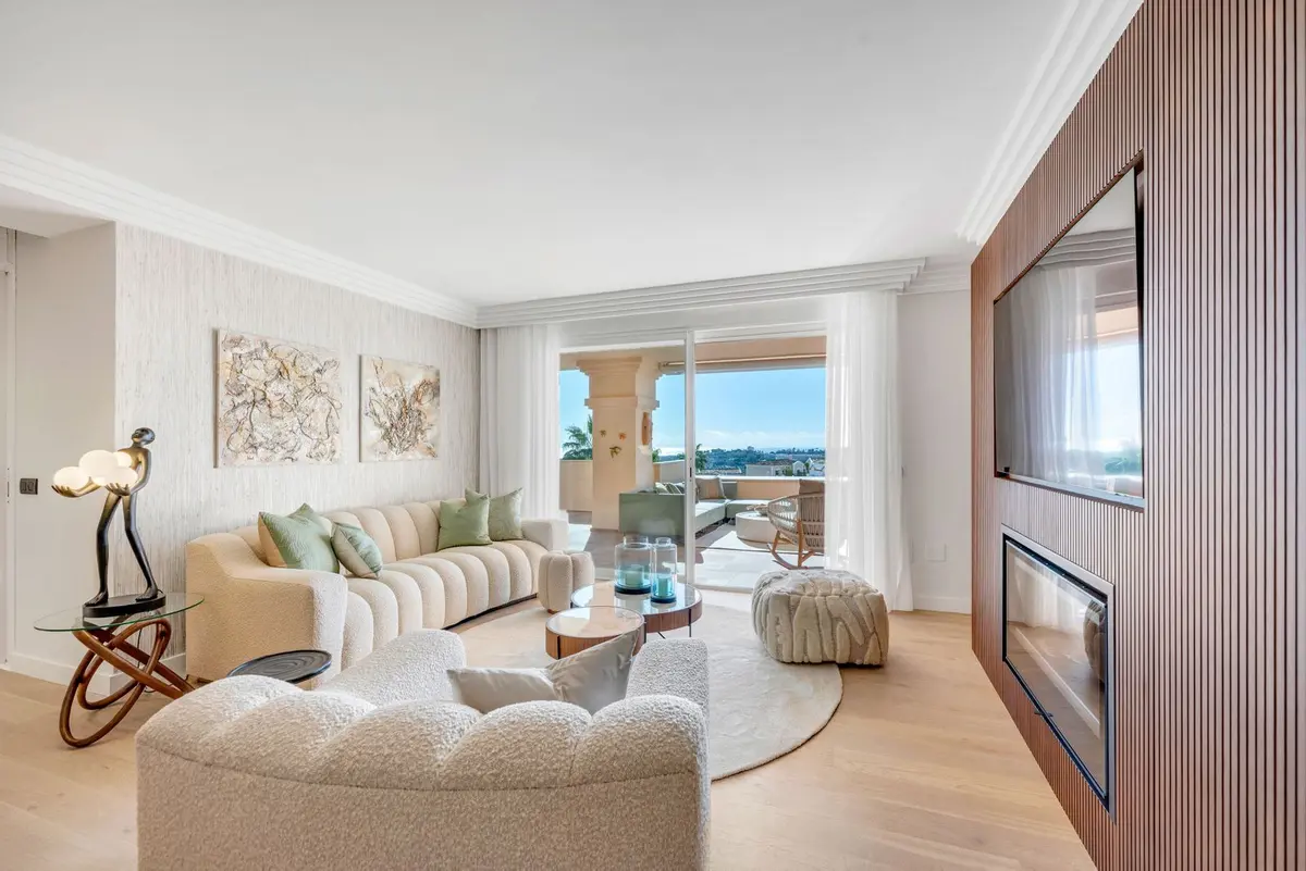 Middle Floor Apartment in Nueva Andalucía