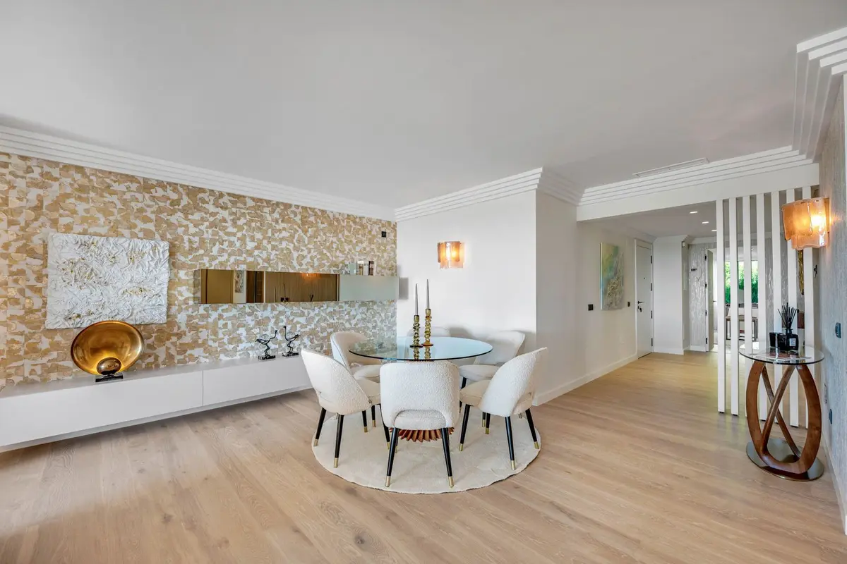 Middle Floor Apartment in Nueva Andalucía