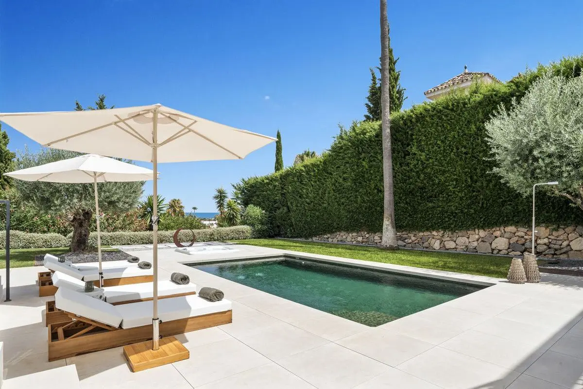 Detached Villa in Nueva Andalucía