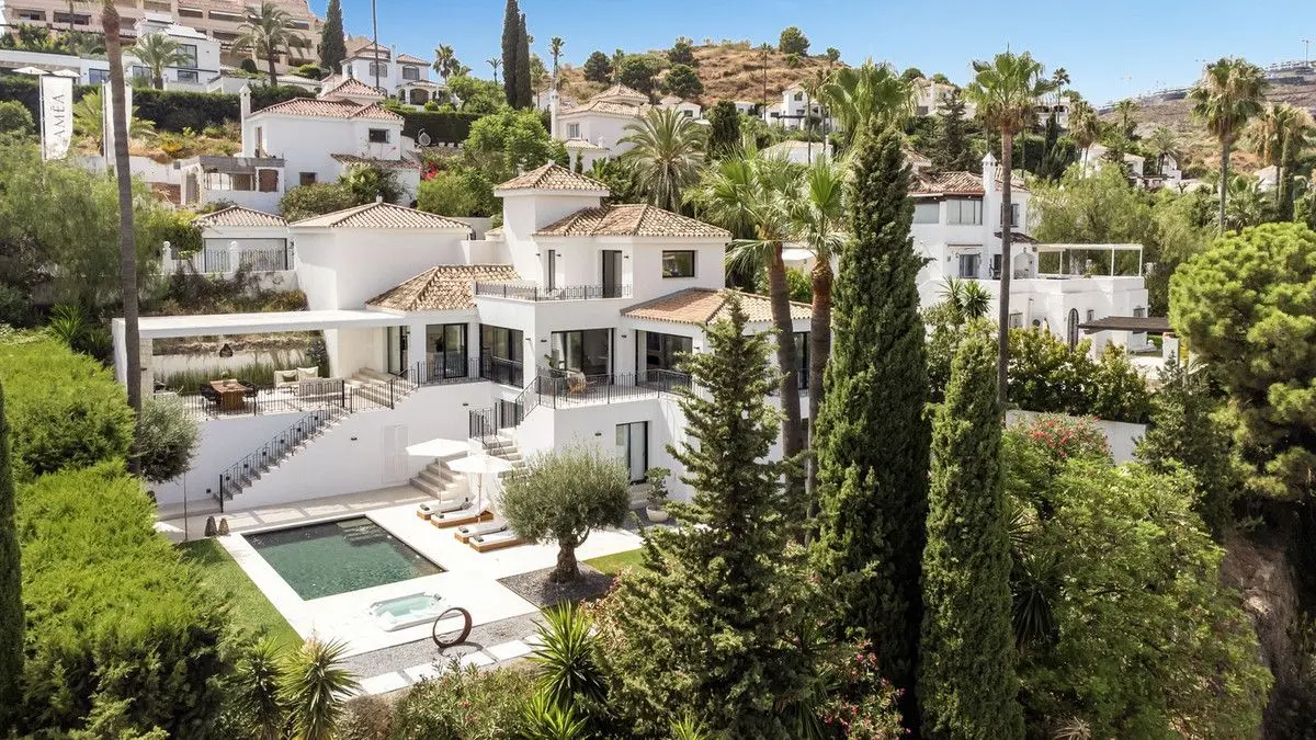 Detached Villa in Nueva Andalucía