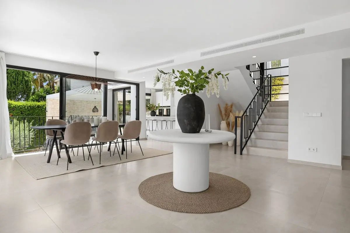 Detached Villa in Nueva Andalucía