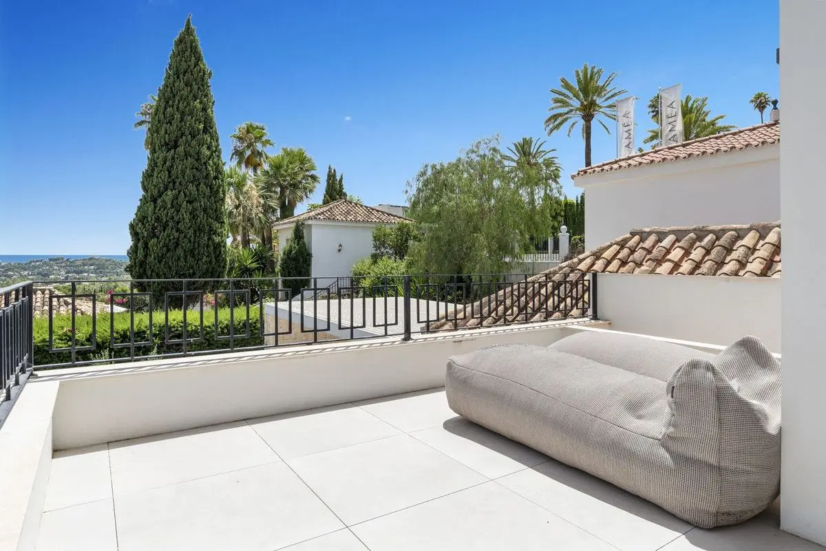 Detached Villa in Nueva Andalucía
