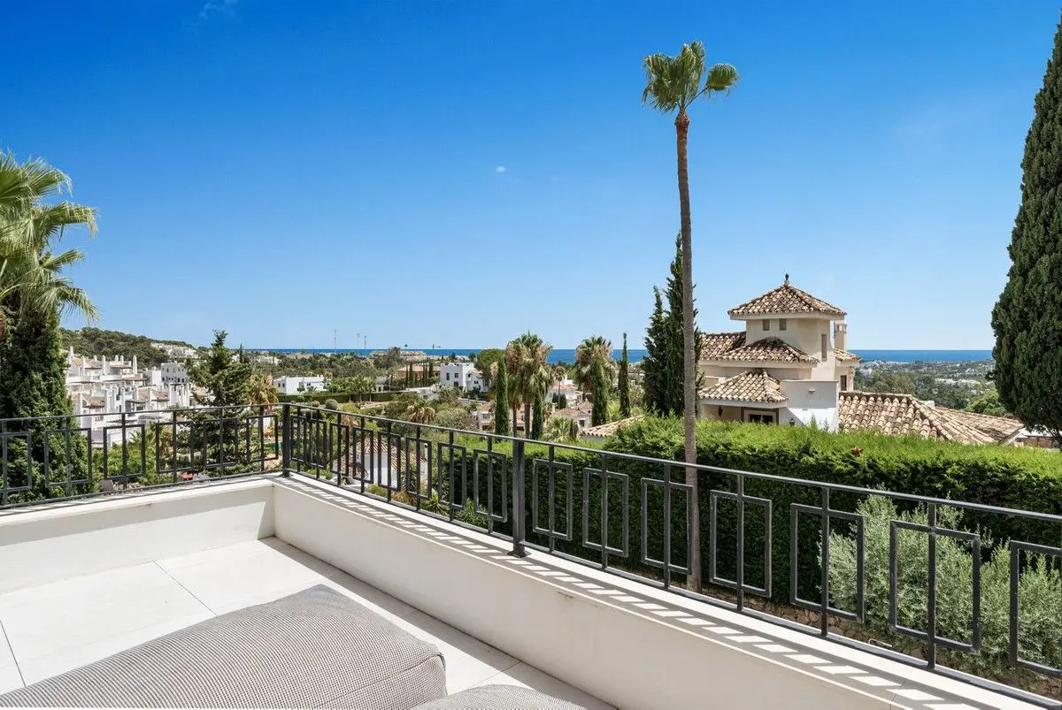 Detached Villa in Nueva Andalucía