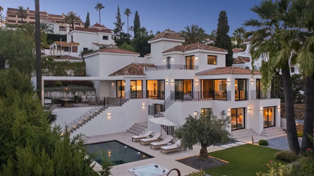 Detached Villa in Nueva Andalucía