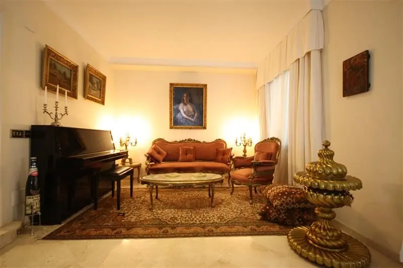 Detached Villa in Los Monteros