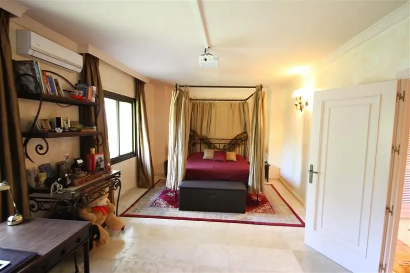 Detached Villa in Los Monteros