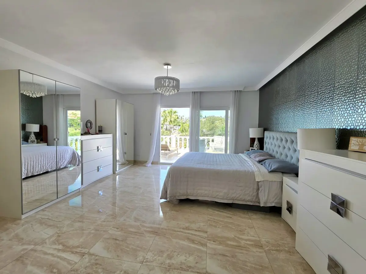 Detached Villa in Elviria