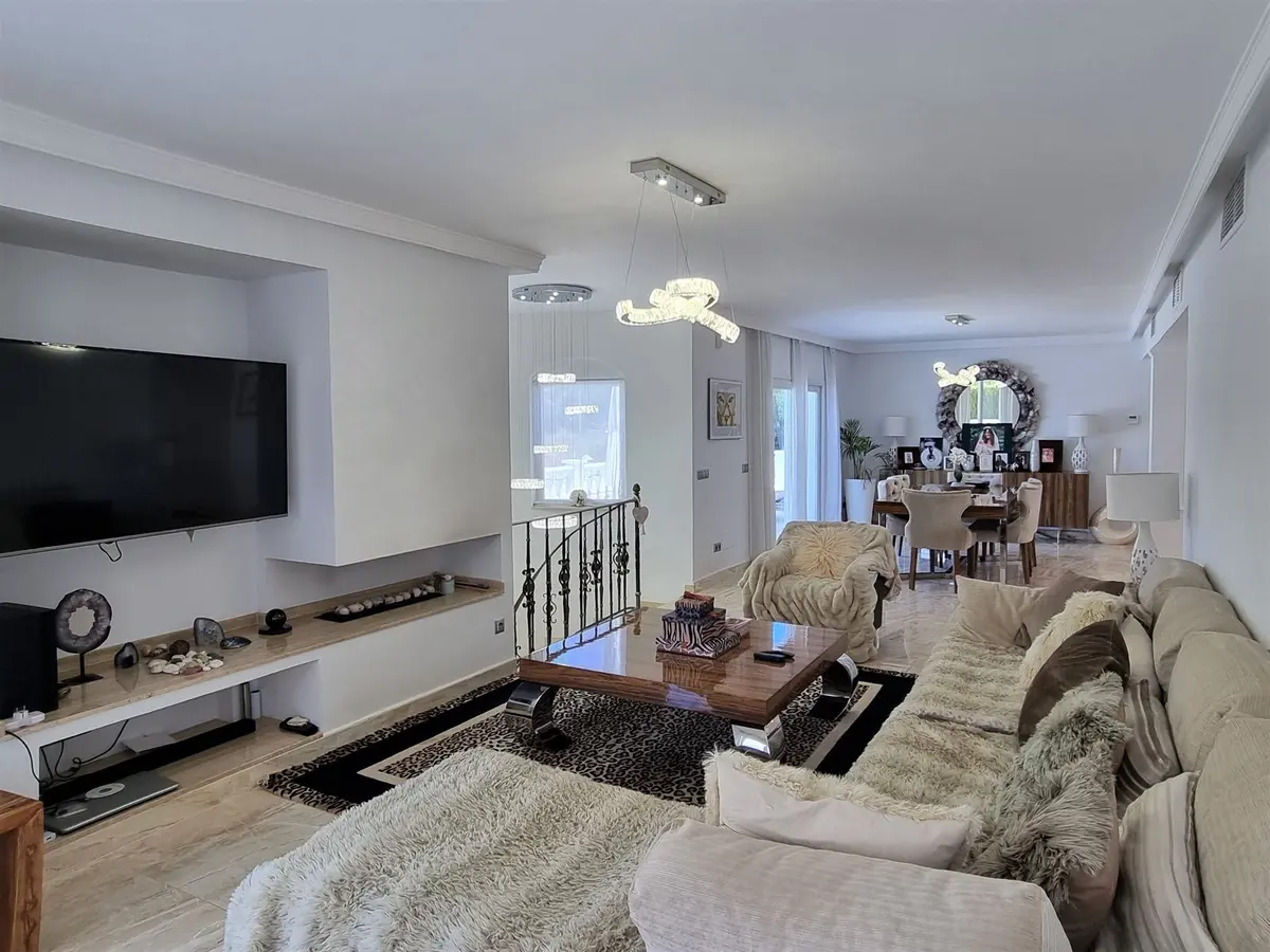 Detached Villa in Elviria