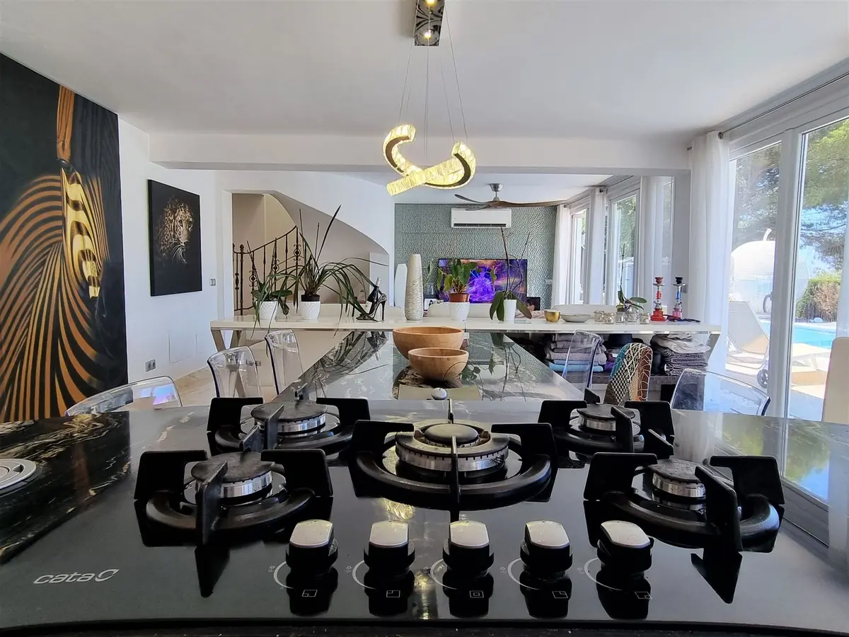 Detached Villa in Elviria