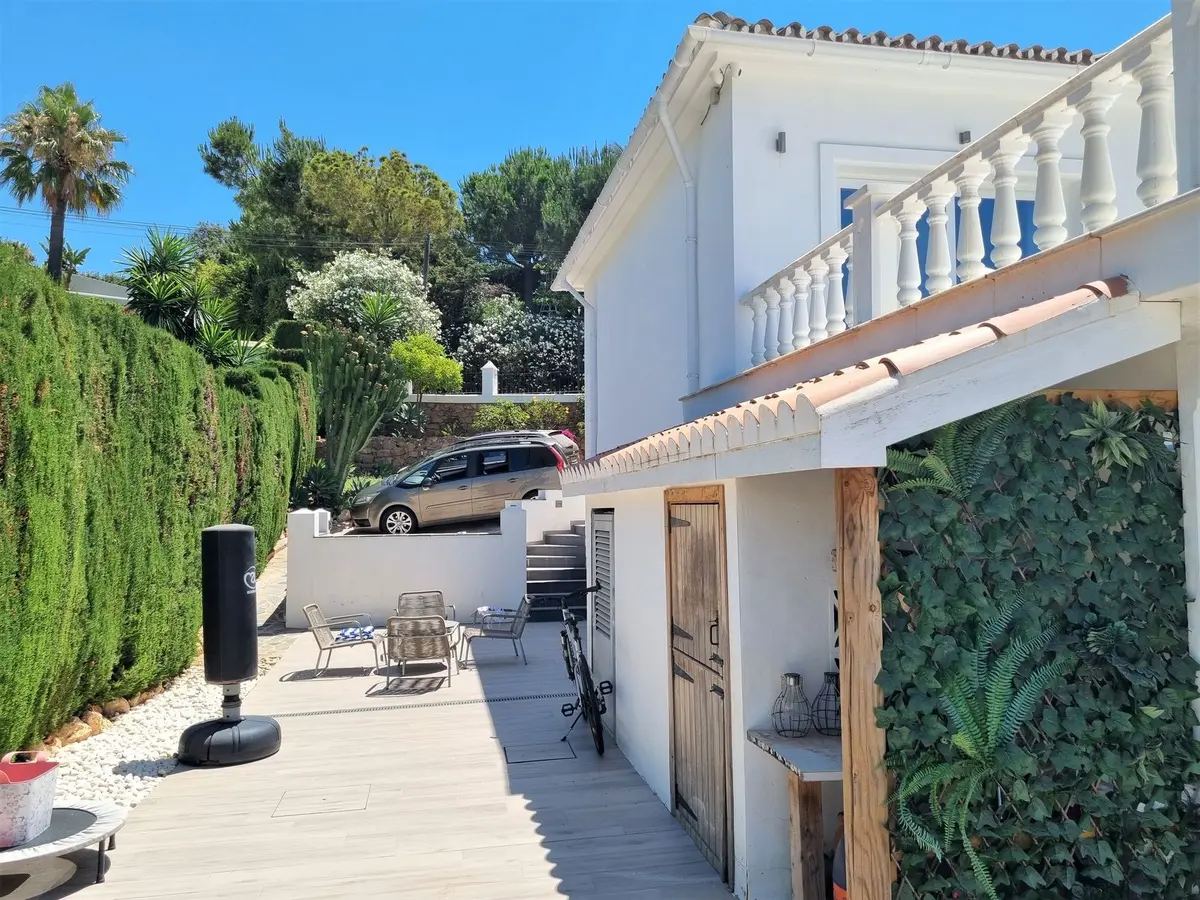 Detached Villa in Elviria