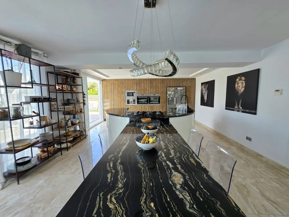 Detached Villa in Elviria