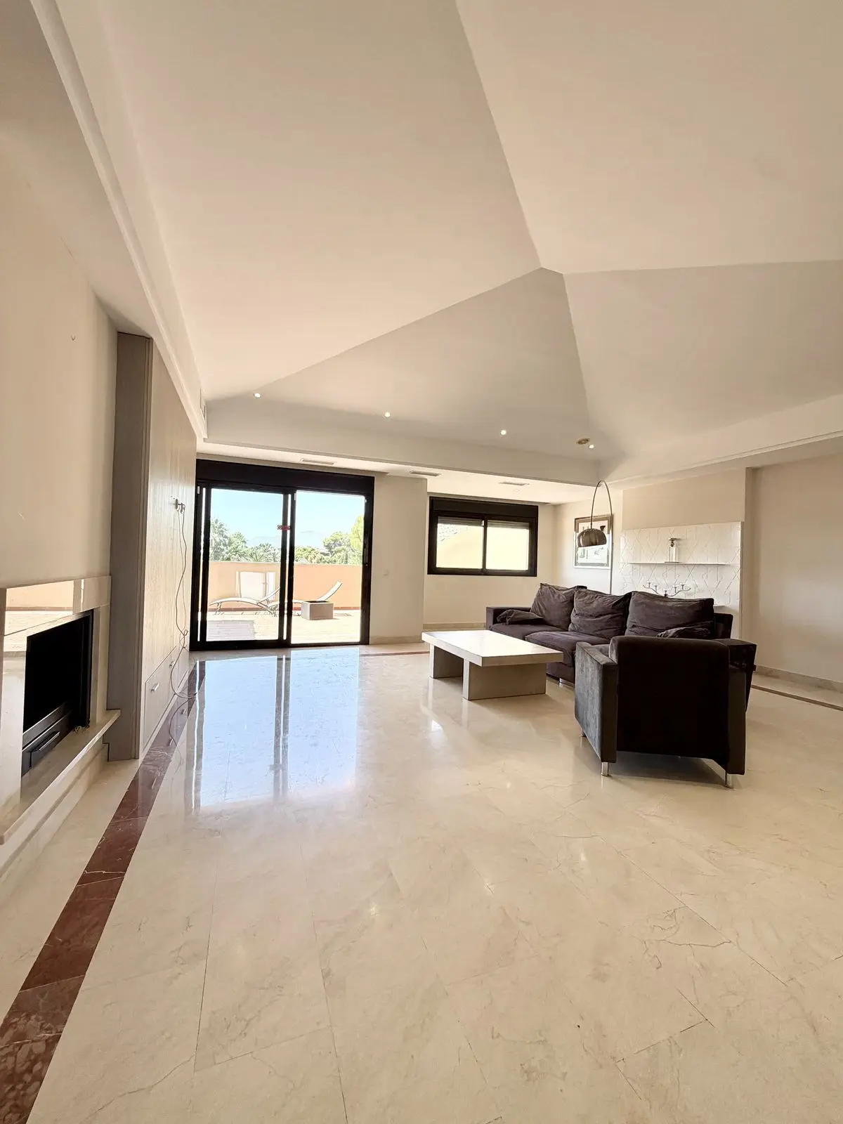 Top Floor Apartment in Puerto Banús