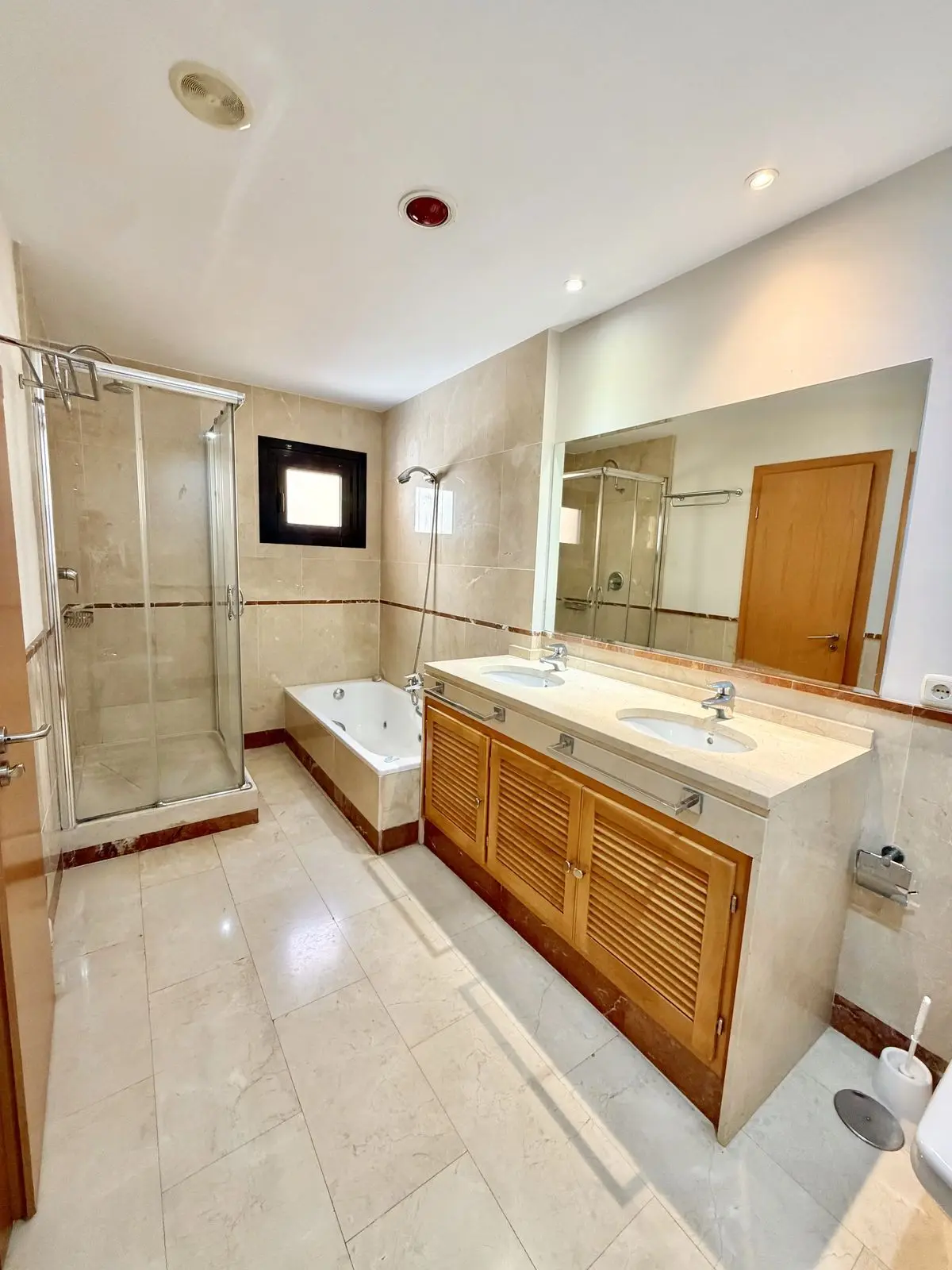 Top Floor Apartment in Puerto Banús