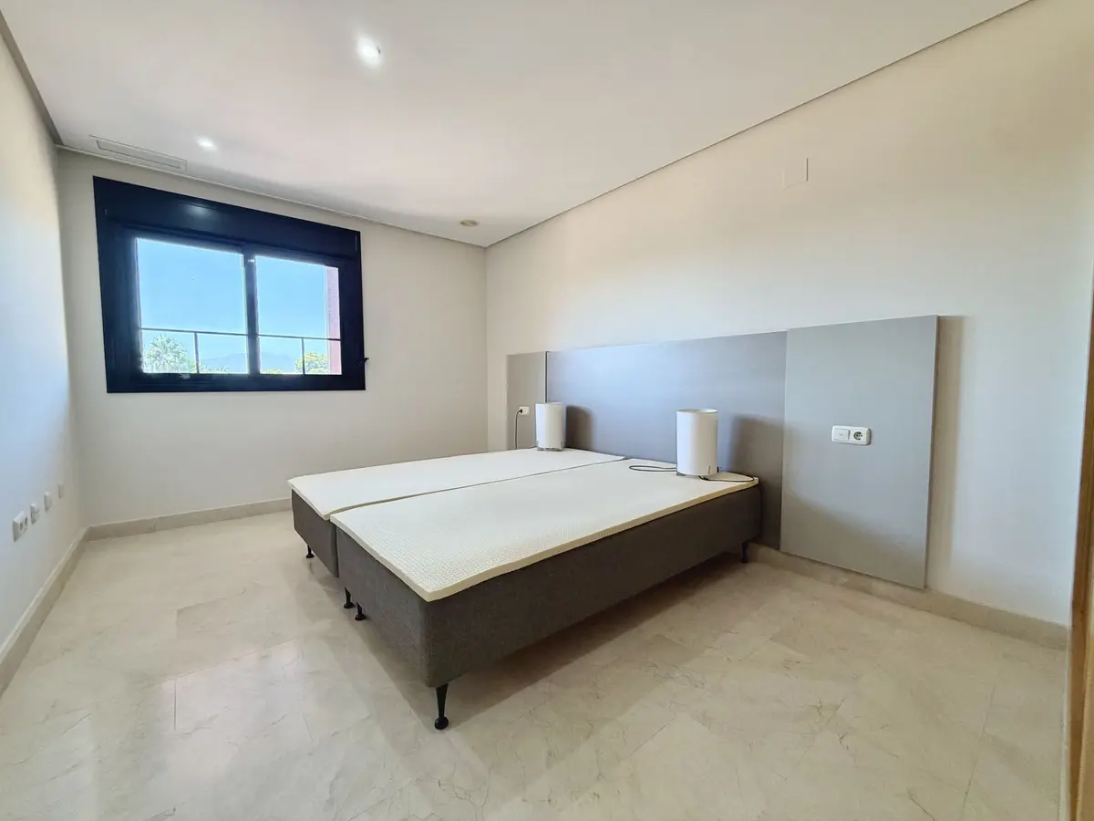 Top Floor Apartment in Puerto Banús