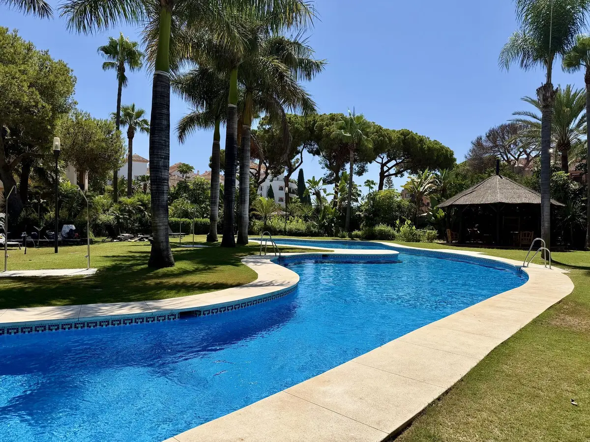 Top Floor Apartment in Puerto Banús